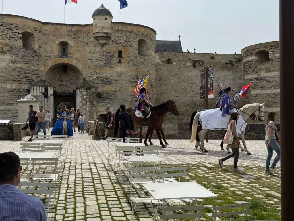 Un hébergement proche du château d'Angers : Maison Bout du monde château Angers