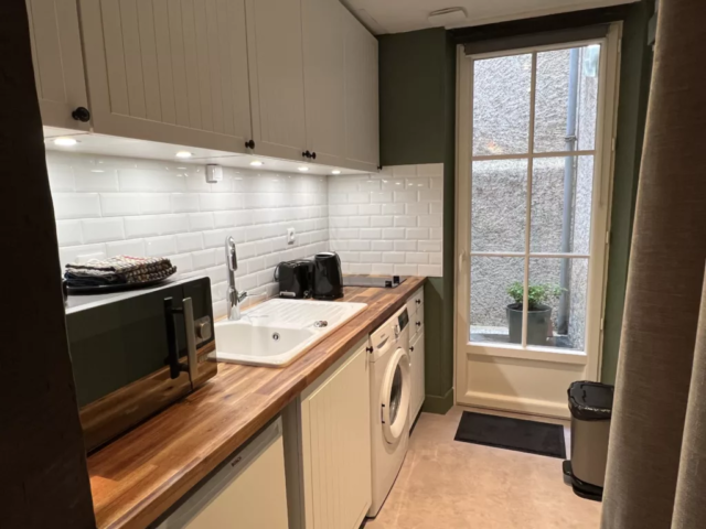 Studio de charme à Angers centre proche du Château d’Angers. La cuisine équipée